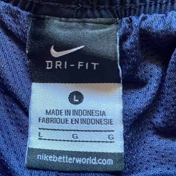 Nike Athletic Shorts, Men's Size M, 8" Inseam, good condition - Picture 4 of 5